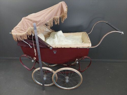 Pedigree Large Antique Baby Pram with Sprung Wheels and Foot Brake