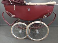 Pedigree Large Antique Baby Pram with Sprung Wheels and Foot Brake - 2