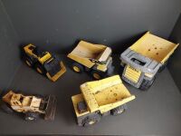 4x Tin Tonka Toys + 1 Plastic Cat Enloader - 2