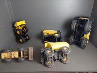 4x Tin Tonka Toys + 1 Plastic Cat Enloader - 3