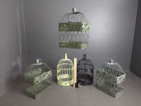 5 Small Display Cages