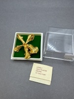 Superb 22ct Gold Plated Orchid Brooch / pendant marked 22gp to back