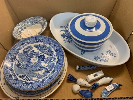Box Lot of Blue & White Ceramics inc. T.G.Green Cornishware Pot, R.Worcester Rhapsody Dish, English Willow Pattern Plates Etc.