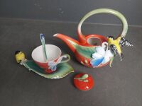 Arton Novelty teapot w. Applied Bird & Hibiscus with Cup, Saucer & Spoon - 5