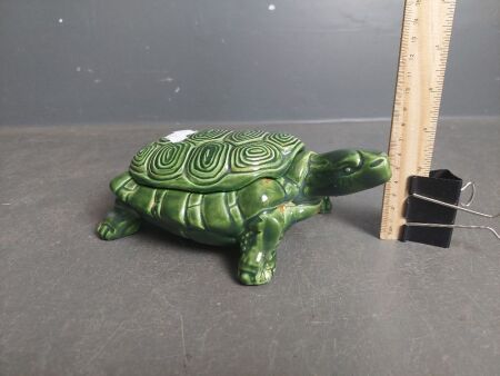 Green Ceramic Turtle Art Dish marked HB