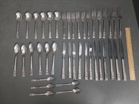 Community Silver Plate Cultery Set