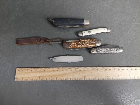 5 assorted pocket knives