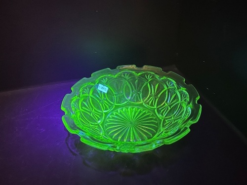 Large Uranuim Glass Bowl