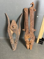 2 x WW2 Wire Cutters - marked Sunshine 1943 and 250 1944 - 2