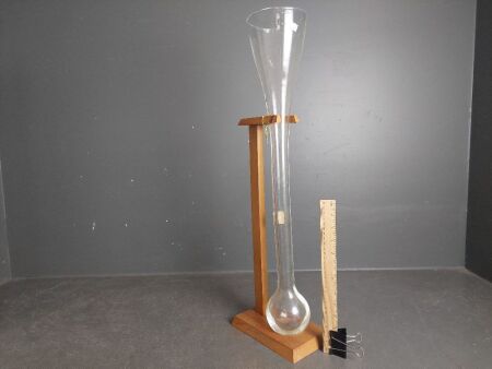 3/4 Yard of Ale Glass on Stand made in Italy