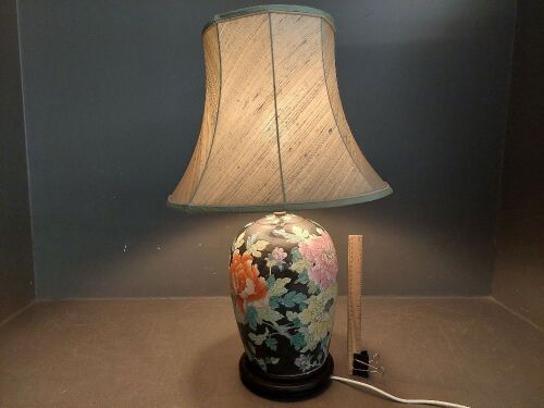 Hand Painted Asian Style Table Lamp