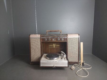 Crown 12- Transistor 2- Band Vertical Stero Radio - Phonograph Model SPN -100