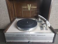 Crown 12- Transistor 2- Band Vertical Stero Radio - Phonograph Model SPN -100 - 2