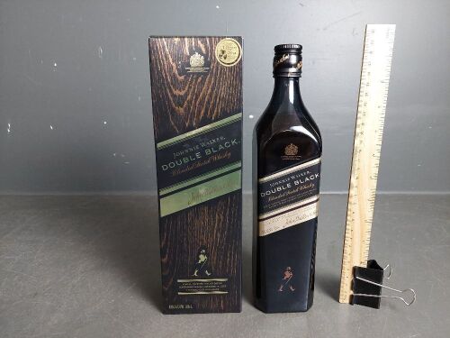 Johnnie Walker Double Black Blended Scotch Whisky 700ml