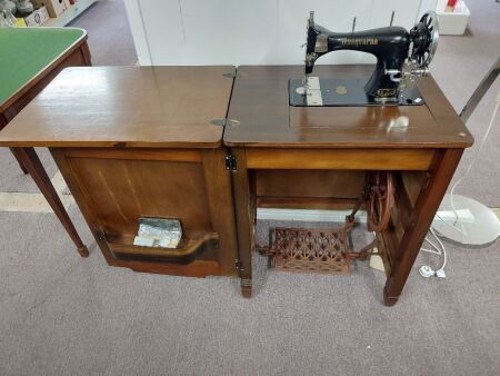 Vintage Husqvarna Domestico Sewing Machine - 10" 705