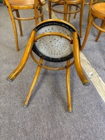 6 Bent Wood Chairs in Beautiful Condition - 3