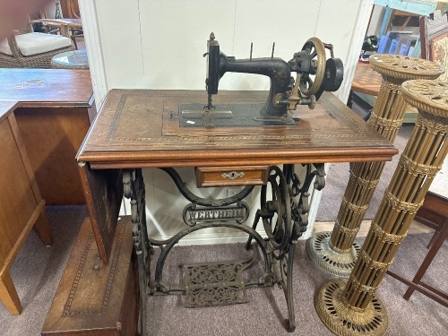 Antique Werthhein Treadle Sewing Machine