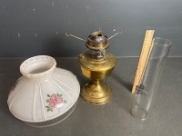 Aladdin No 12 Brass Kerosene Lantern with Hand Painted Shade - 2