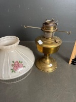 Aladdin No 12 Brass Kerosene Lantern with Hand Painted Shade - 4