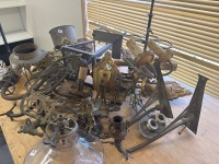 Large amount of Gas / Oil & Elec. Lamp parts - 3