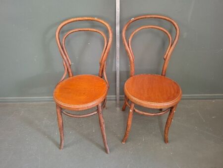 Pair Vintage Bentwood Chairs in Excellent Condition