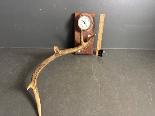 Decorative Deer Antler Wall Clock