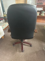 Super Comfy Leather Office Chair - 3