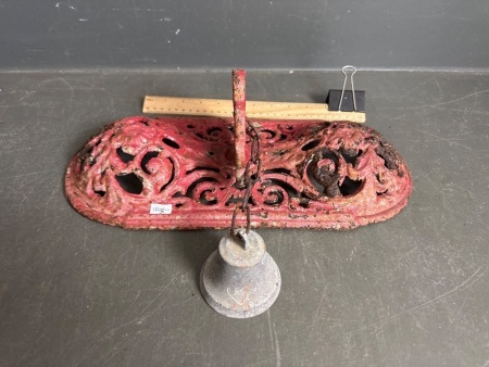 Ornatr Cast Iron Hot Plate Cover for a Queen Stove