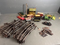 Highly Collectable Hornby Train Set with Tracks