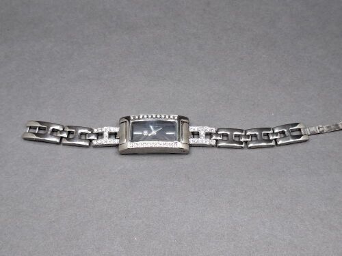 Ladies Silver Tone and Marcasite Trimmed Quartz Watch (New battery)