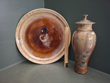 Beautiful David Williams Ceramic Urn with Matching Centre Platter -  Handcrafted in Australia - Marked 1989