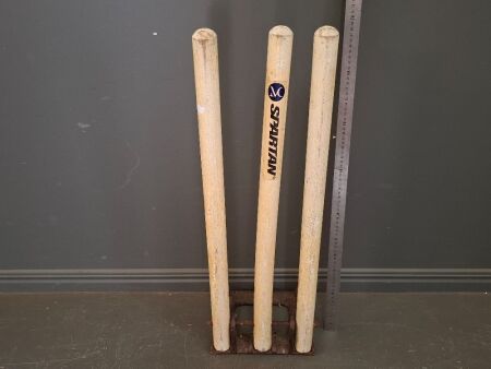 Vintage Spartan Cricket Wicket Stumps - With Return Spring - Wooden Stumps - Metal Base