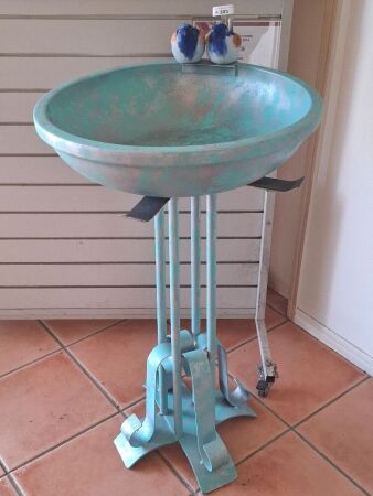 Hand Made Ted Moran Bird Bath with Birds