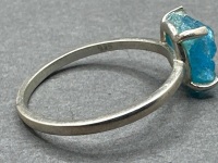 Sterling Silver Ring with Natural Rough Uncut Apatite - Size R - 2