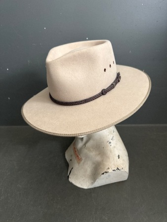 Cattleman Akubra - Size 57 - In Good Condition