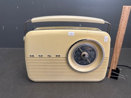 Retro Style Bush AM/FM Radio