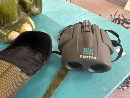 Pentax 10x 24 UCF WR Binoculars