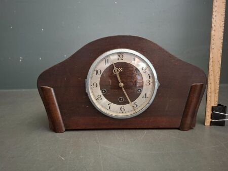 Antique Mantel Wooden Clock&nbsp;