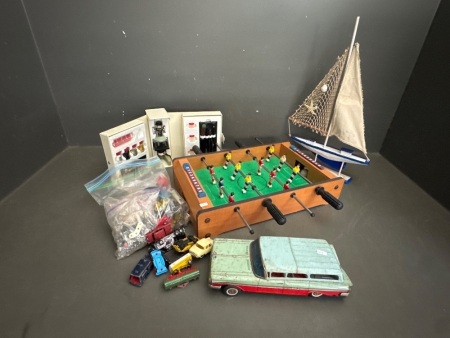 Large Lot of Vintage Toys inc. Mini Fuse ball