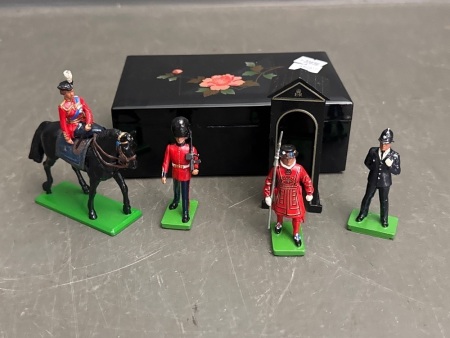 Brittons Cast Figures Queen Elizabeth 2 on Horse & the Queens Guards